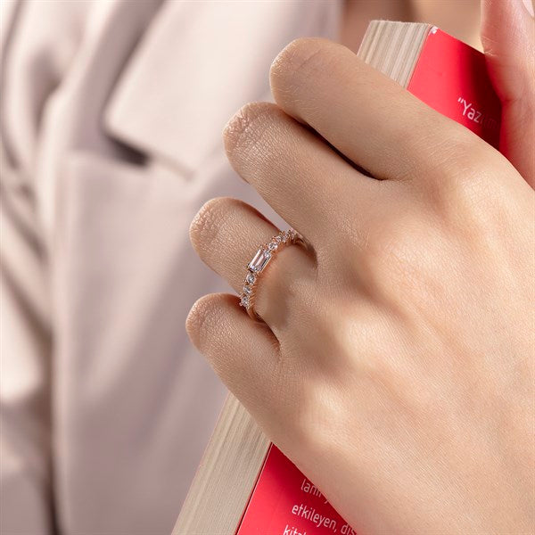 14 Ayar Altın Minimal Baget Yüzük
