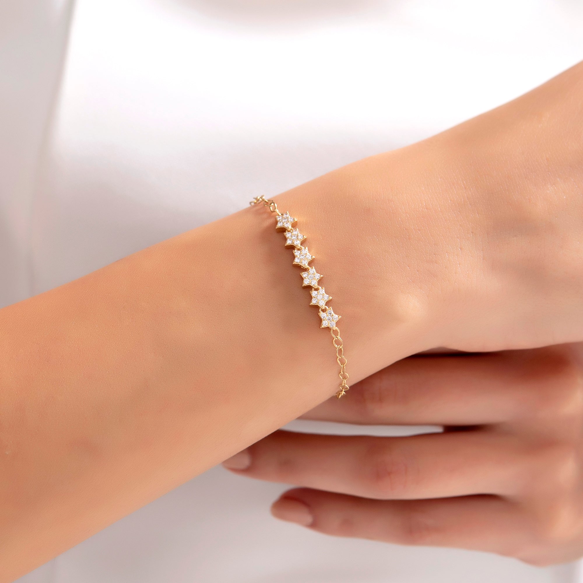 14 Ayar Altın Taşlı Yıldız Bileklik